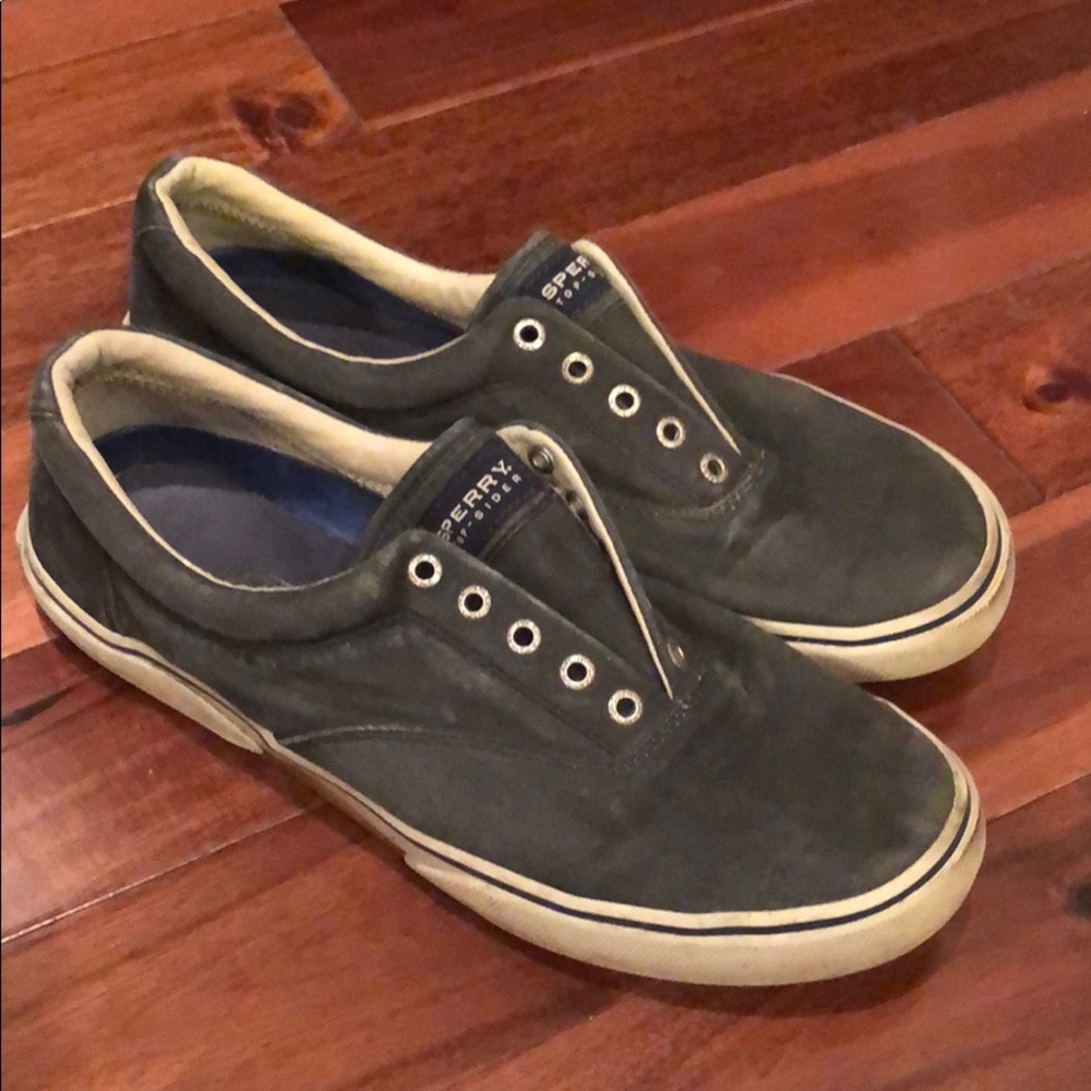 Gently used sperry canvas sliders